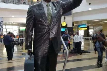 Johannesburg airport unveils new Oliver Tambo statue