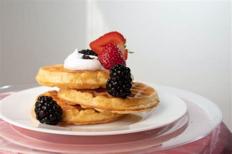 34 Best Waffle Toppings From Sweet To Savory - Recipes.net