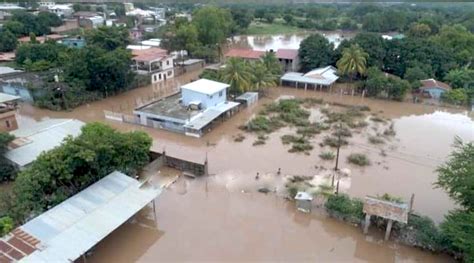 R O Humuya Inunda Barrios Y Colonias En Comayagua Criterio Hn