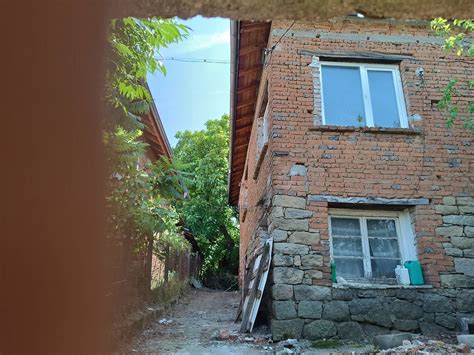 Продава къща в Средец Двуетажна къща 80 кв.м РЗП 704 кв.м двор | Къщи ...