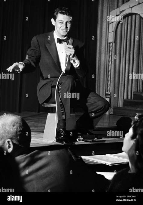 Eddie Fisher Singer 1959 Stock Photo Alamy