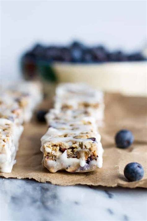 Vanilla Greek Yogurt With Granola