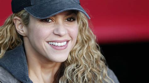 Shakira Accusata Di Frode La Procura Chiede Anni Di Carcere