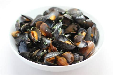 Mussels In Garlic Butter Mussels Recipe Mussels Food