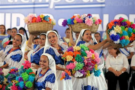 CULTURE OF EL SALVADOR » Customs and traditions – El Salvador Travel