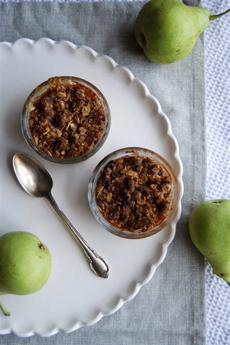 A Perfect Pear Crisp Recipe Vegan And Gluten Free Accidentally Crunchy