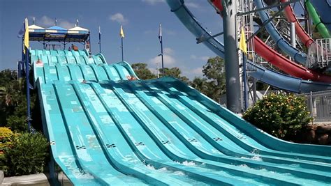 GOLD COAST, AUS - OCT 30 2014:Visitors In Giant Wave Pool At Wet'n'Wild ...