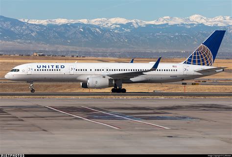 N33103 | Boeing 757-224 | United Airlines | CJMoeser | JetPhotos