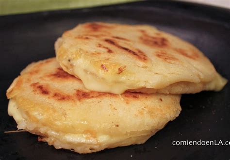 Receta De Arepas De Queso Comiendo En La Ciudad