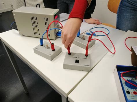 Experimente in der Physik Gymnasium am Münsterplatz