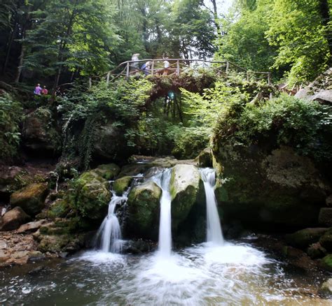 Luxembourg Tourisme Randonn E La D Couverte Des Roches Du Mullerthal