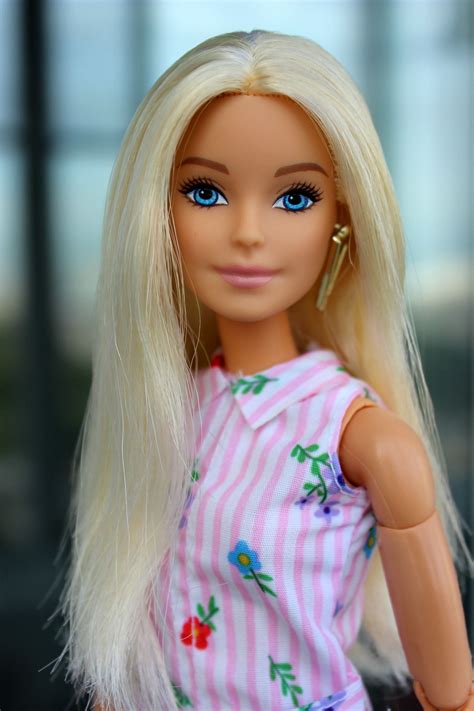 10 Fun Facts About Barbie Artofit