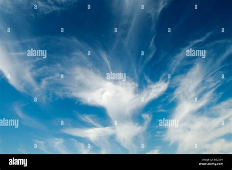 cloud formation, Cirrus uncinus Stock Photo - Alamy