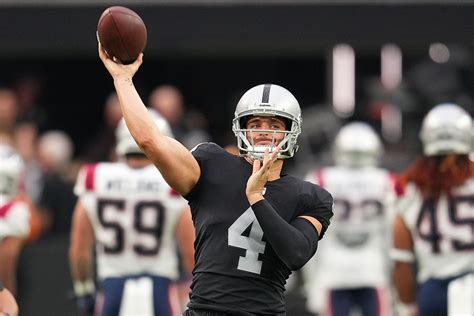 Should You Select Derek Carr In Fantasy Drafts