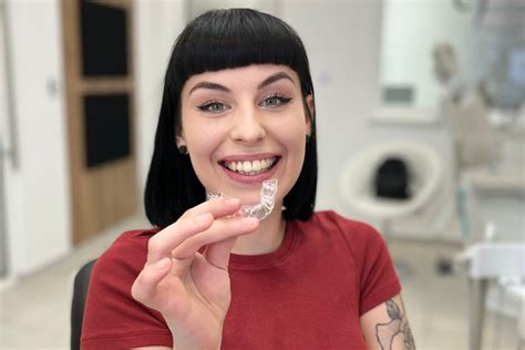 Nevidljivi Aparati Za Ravnanje Zubi Invisalign