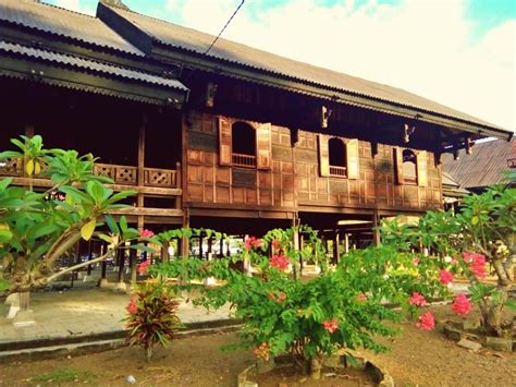 Rumah Adat Sao Mario