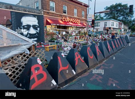 Chicago and 36th George Floyd Memorial and Cup Foods a sacred place ...