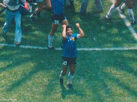 Fotos Inéditas Del Gol De Maradona A Inglaterra En 1986 Un Turista Las