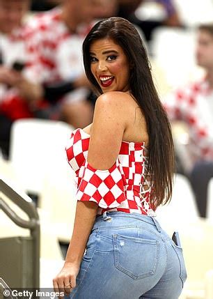 Croatian Model Ivana Knoll Shows Off Peachy Behind In Skimpy Bikini Daily Mail Online