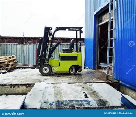 Forklift At Large Warehouse Stock Image Image Of Cargo Sacks 35158447