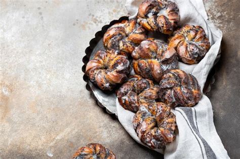 Bollos Caseros Con Semillas De Amapola Y Az Car Foto Premium