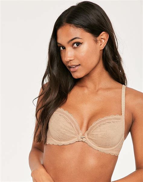 NEW Chantelle C Chic Sexy Part Plunge Underwire Bra Style D Nude EBay