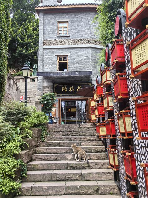 Encounter Chongqing Lifestyle Old And New At Eighteen Stairs Cgtn