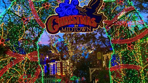 Silver Dollar City adds Christmas in Midtown to holiday lights show