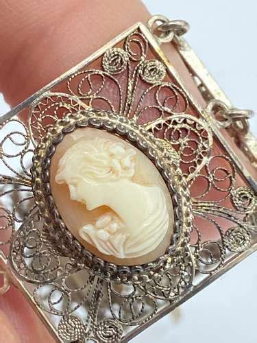 WW2 Period Italian Fascio Marked 800 Silver Filigree Cameo Bracelet