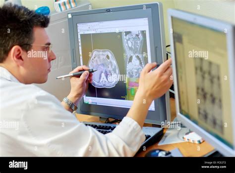 Intensity modulated radiation therapy hi-res stock photography and images - Alamy