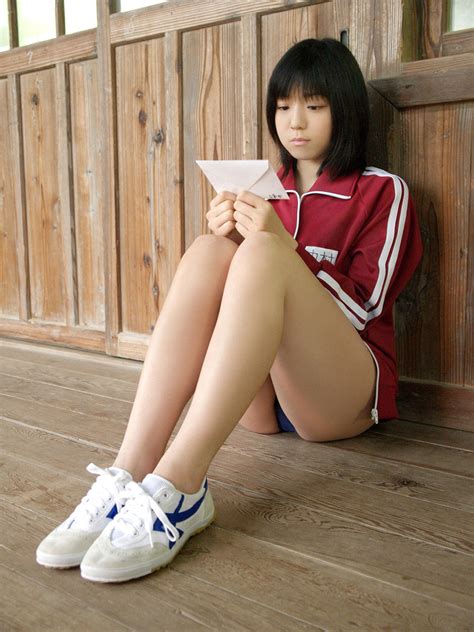 ThumbNow Japanese Babe Shizuka Nakamura 中村静香 Erotic Photo 84