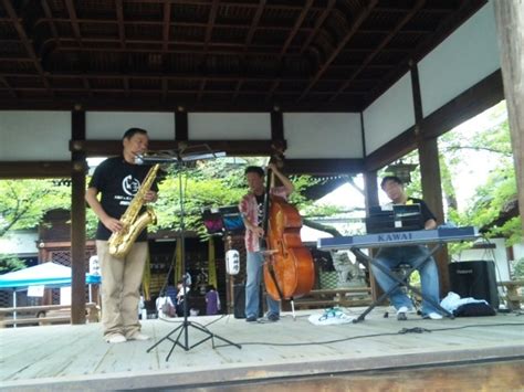 Jazzと一緒に街歩き 明日、天孫神社で〜大津ジャズフェスティバル