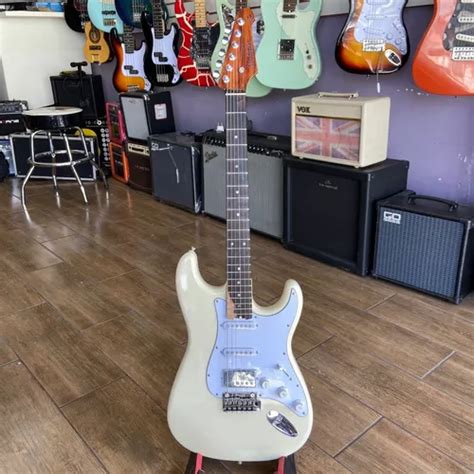 Guitarra Stratocaster Sky Hawk Hss Vintage White Mercadolivre