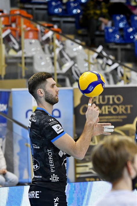 PlusLiga Gdańszczanie pokonują Czarnych Siatkówka w obiektywie