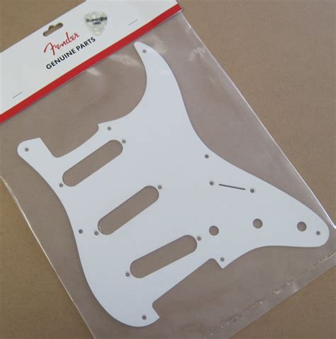 Fender 8 Hole 50s Vintage Stratocaster Pickguard 1 Ply WHITE