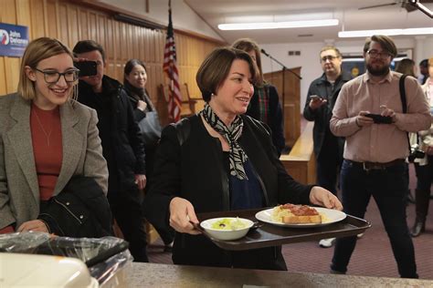 Amy Klobuchar Ate A Salad With A Comb | The Daily Caller
