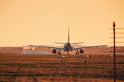 Avión listo para despegar Foto Premium