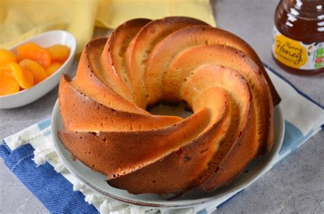 Best Apricot Cake Recipe: Quick and Easy Step-by-Step Guide - nicetartes.com