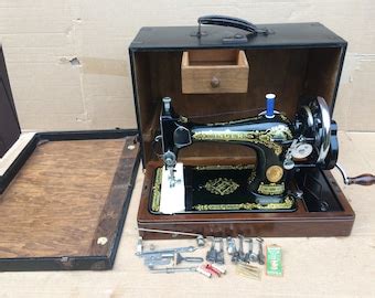 Beautiful Vintage Singer 99 99K Hand Crank Sewing Machine C1938 Etsy