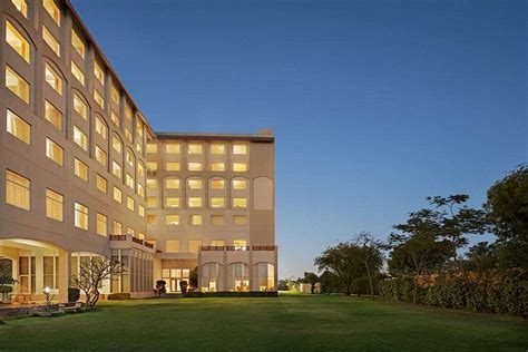 Ramada By Wyndham Jaipur Jaisinghpura Bewertungen Fotos