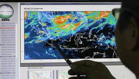 Bmkg Seven Provinces On Standby For Heavy Rain Indonesia Expat