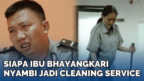 Sosok Ibu Bhayangkari Jadi Cleaning Service Padahal Hamil Besar Suami