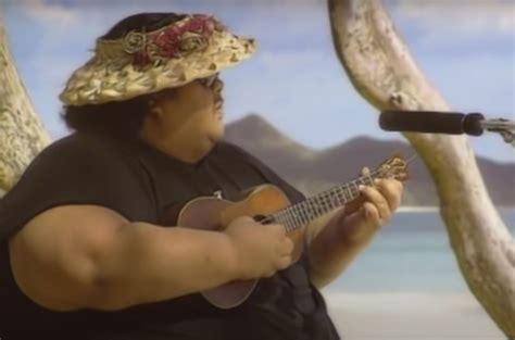 'Somewhere Over the Rainbow' by Israel Kamakawiwoʻole Reaches 1 Billion ...