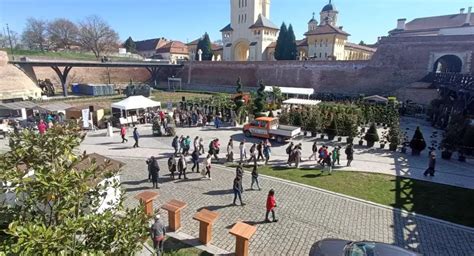 Live Video Ncepe T Rgul Gr Dinarului La Alba Iulia Pomi