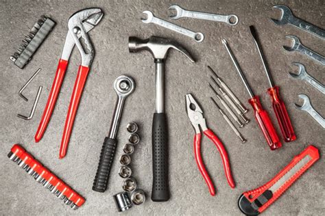 Top 10 Best Hand Tool Brands (Compared) - Sensible Digs