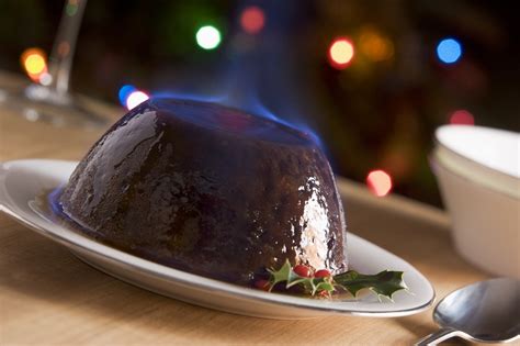 Why doesn’t a flaming Christmas pudding burn? – How It Works