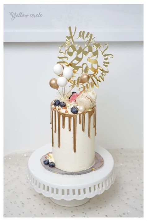 Golden Balloon Cake – Taylor-MadeCake