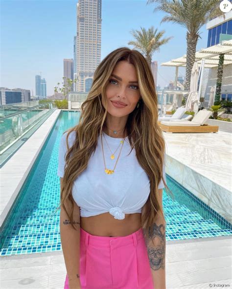 Caroline Receveur Sublime Sur Instagram Le 10 Juin 2021 Purepeople