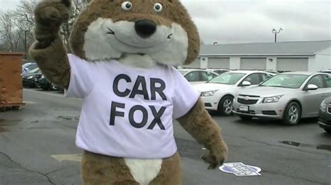 Carfax Car Fox Runs The 40 Yard Dash At Ted Britt Chevrolet Youtube