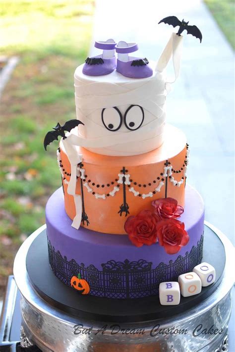 Halloween Baby Shower - Decorated Cake by Elisabeth - CakesDecor